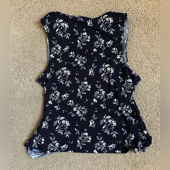 NWT Violets and Roses sleeveless blue top with white floral print size L - Picture 6 of 7